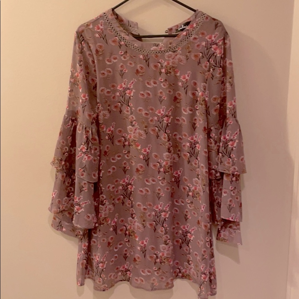 Lulu’s mini dress. Size s. Never worn.